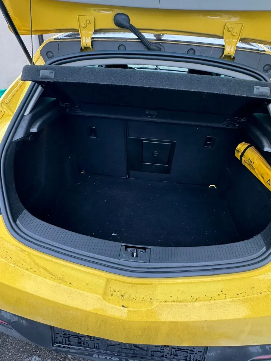 Opel Astra 2013 photo 2