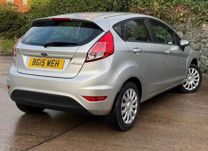 Ford Fiesta 2015 photo 4