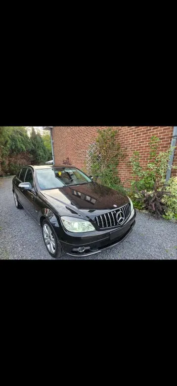 Mercedes-Benz C200