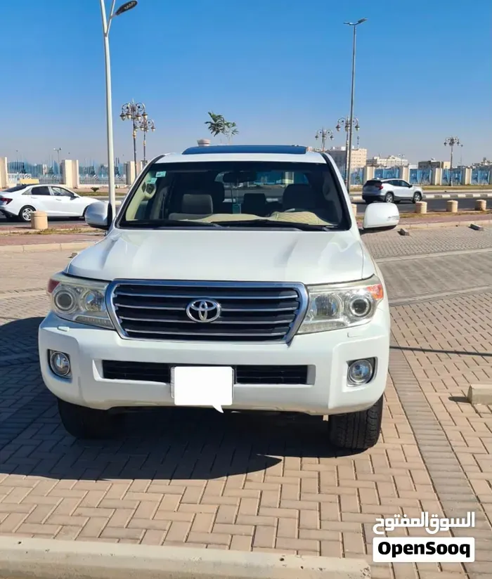 Toyota Land Cruiser 2013 photo 5