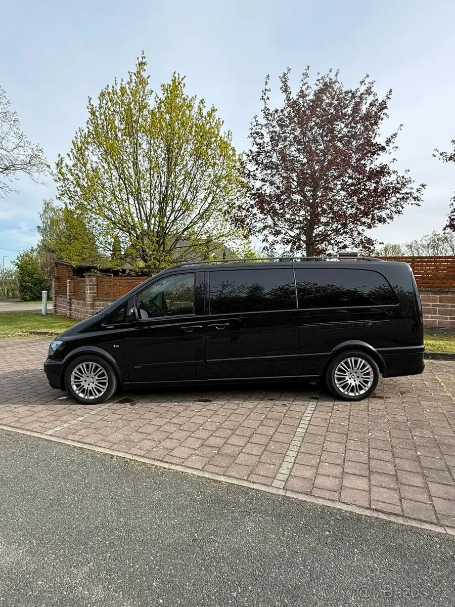 Mercedes-Benz Viano 2013 photo 4