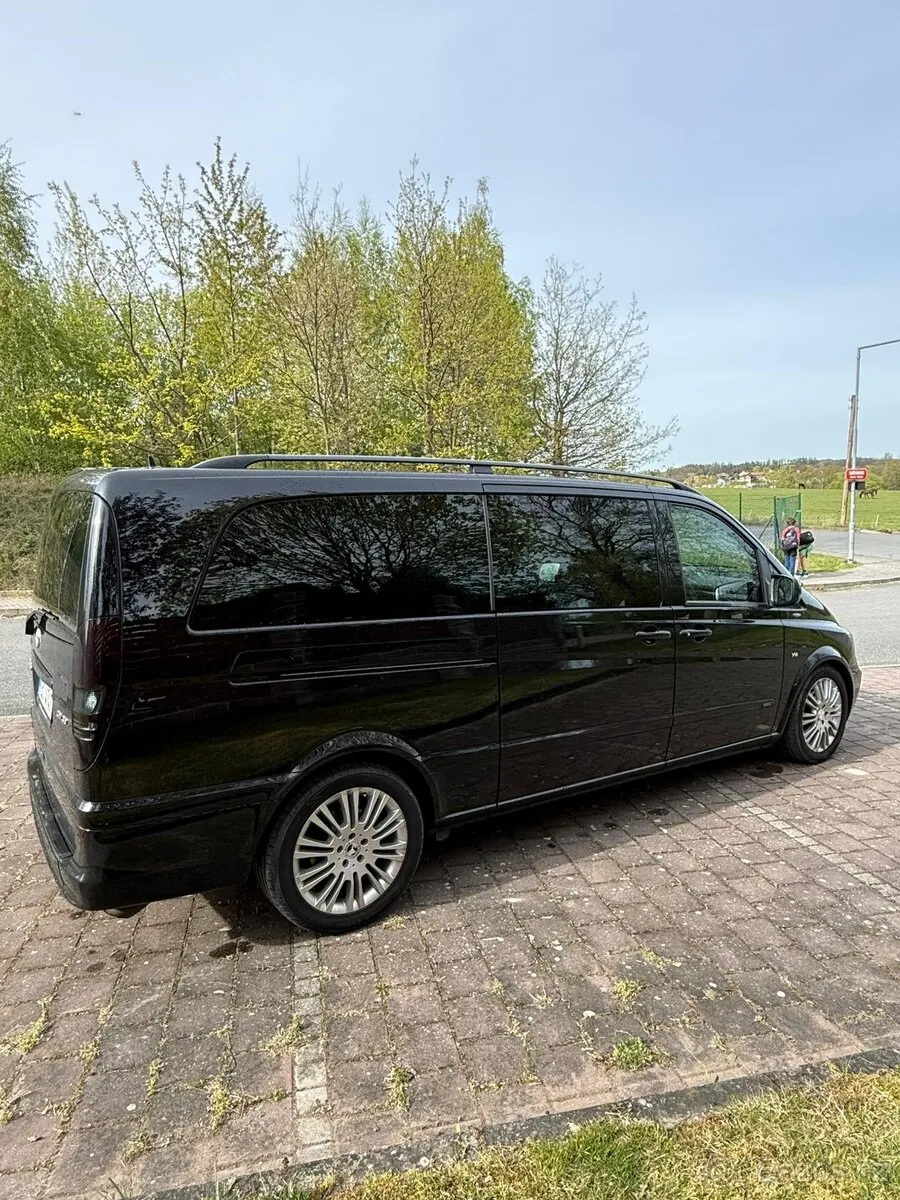Mercedes-Benz Viano 2013 photo 5