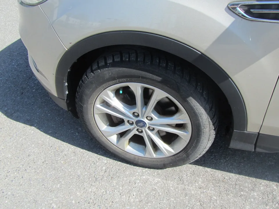 Ford Escape 2017 photo 3