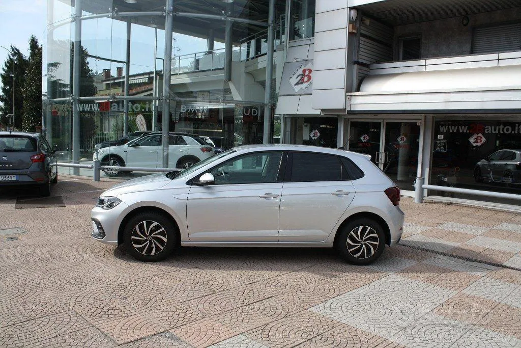 Volkswagen Polo 2023 photo 2