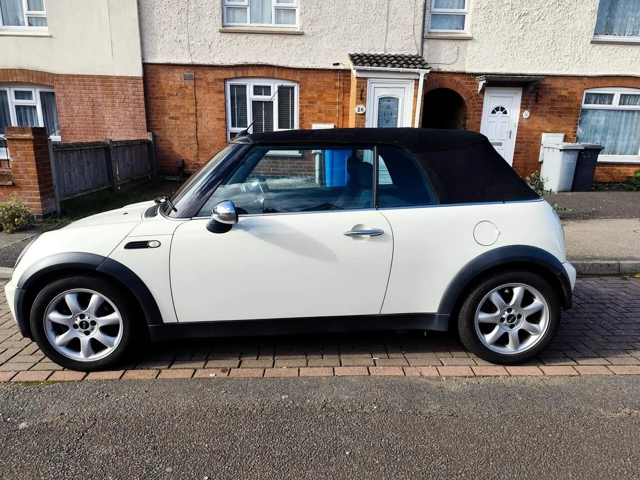Mini Convertible 2008 photo 2