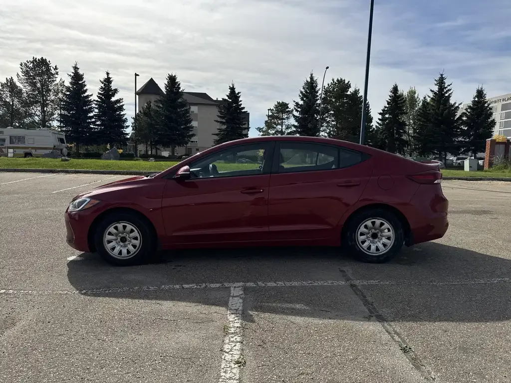 Hyundai Elantra 2018 photo 4