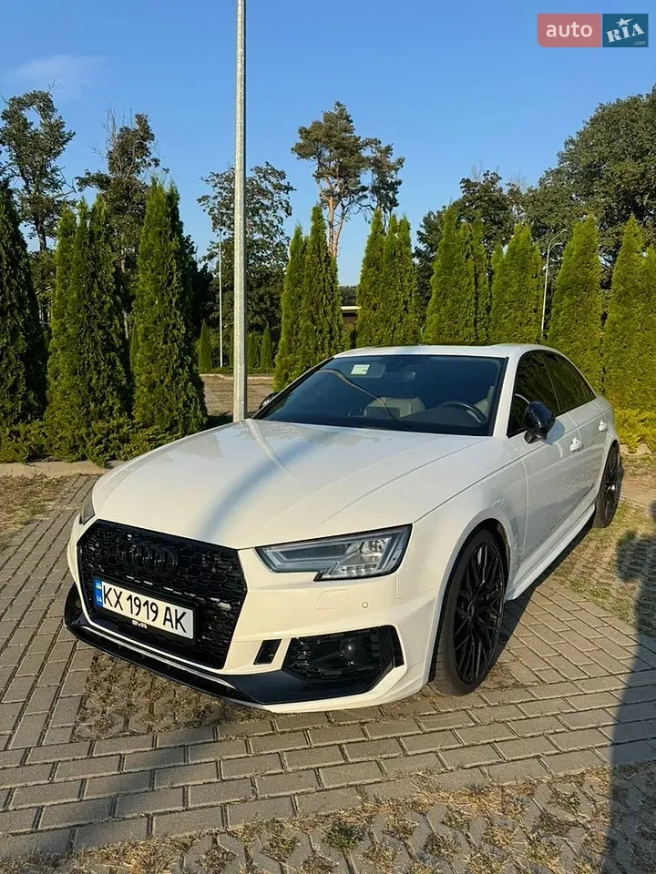 Audi S4