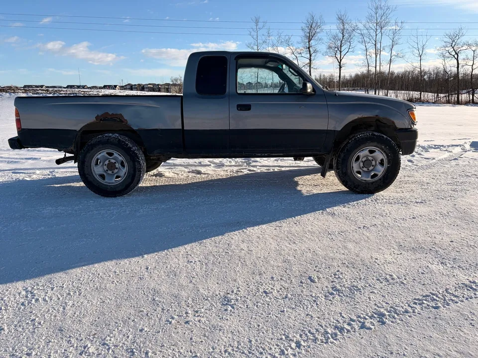Toyota Tacoma 1996 photo 4
