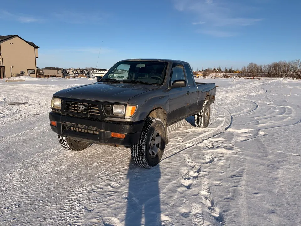 Toyota Tacoma 1996 photo 3