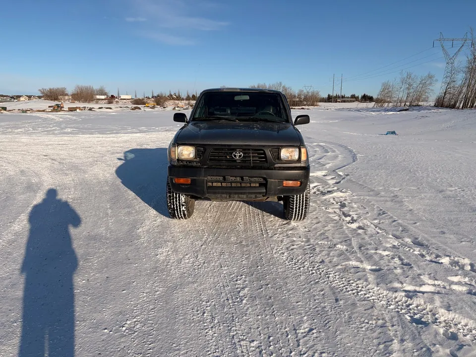 Toyota Tacoma 1996 photo 2