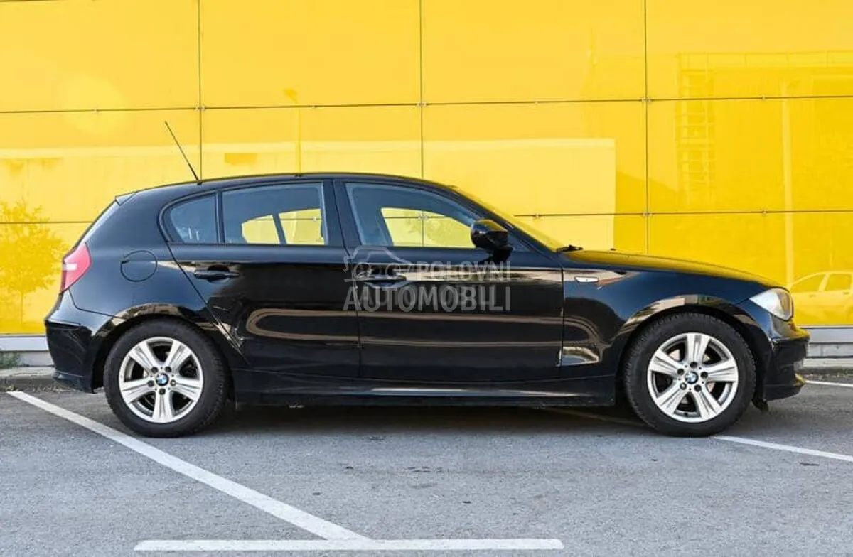 BMW 116 2011 photo 2