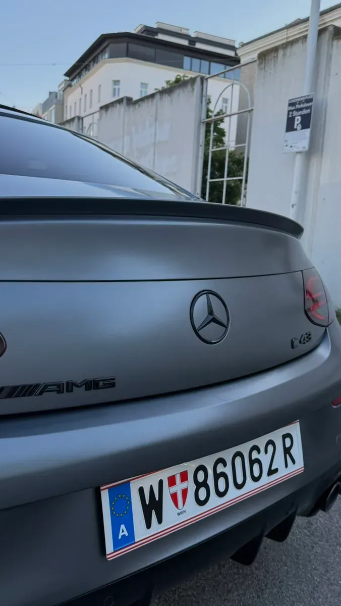 Mercedes-Benz C-Class 2019 photo 3