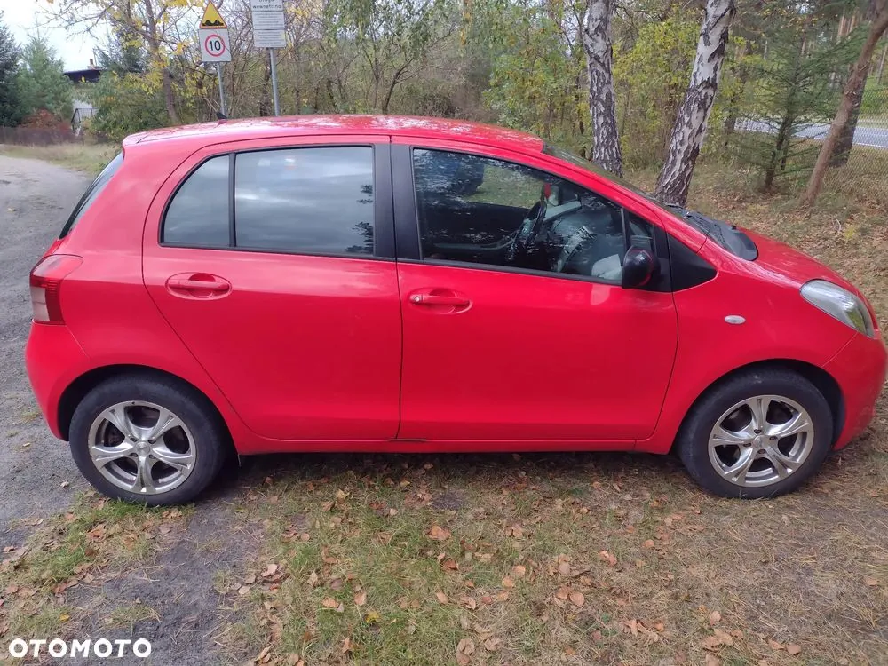 Toyota Yaris 2007 photo 2