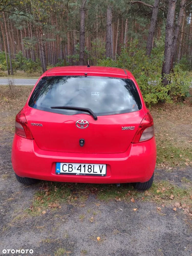 Toyota Yaris 2007 photo 3