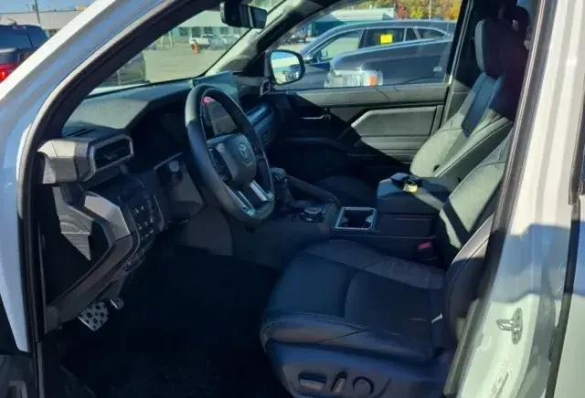 Toyota Tacoma 2025 photo 3