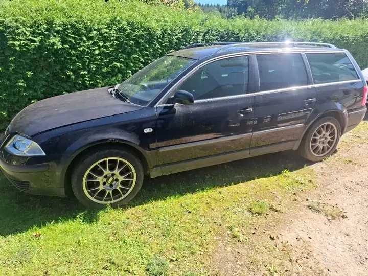 Volkswagen Passat 2002 photo 2