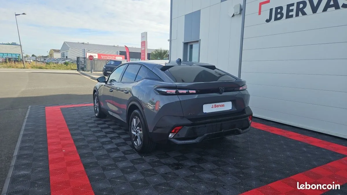 Peugeot 408 2025 photo 3