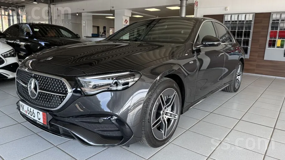 Mercedes-Benz E400E 2024 photo 5
