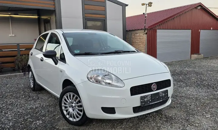 Fiat Grande Punto 2013 photo 5