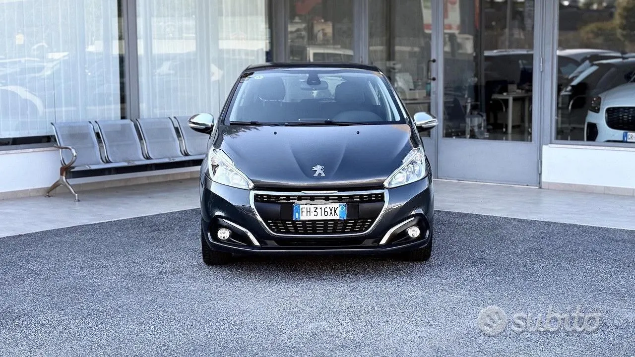 Peugeot 208 2017 photo 2