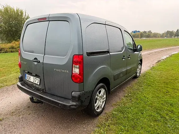 Peugeot Partner 2010 photo 4