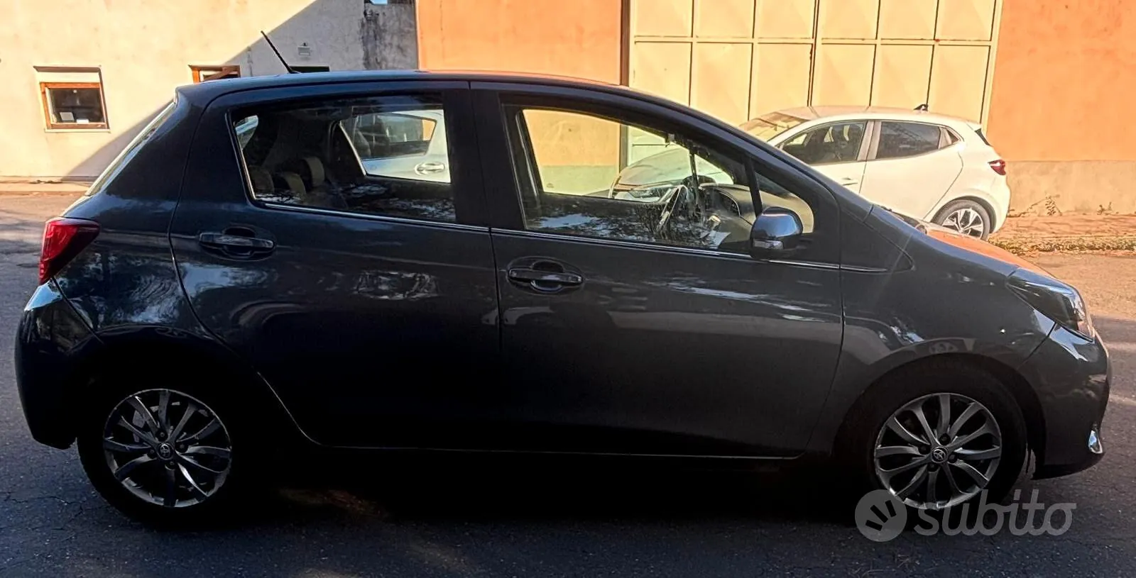 Toyota Yaris 2017 photo 2