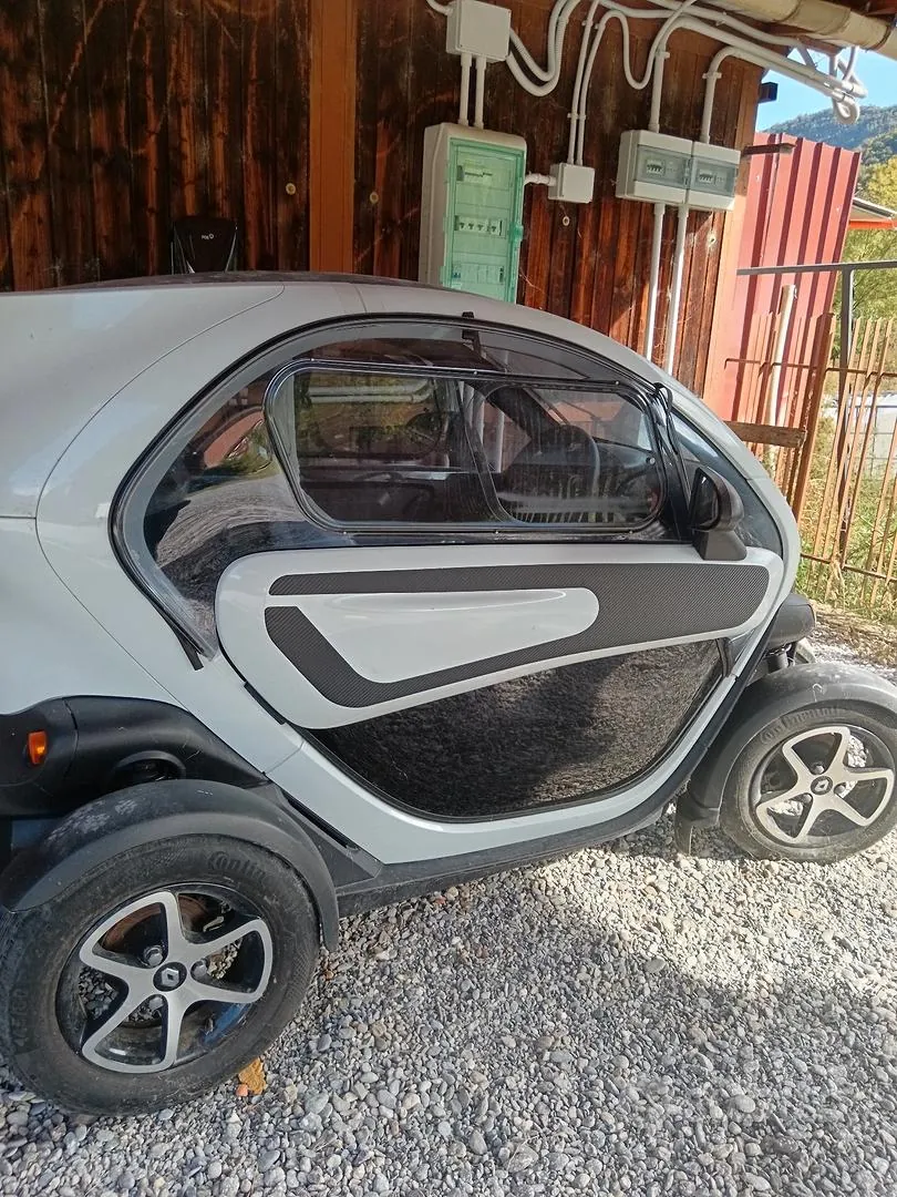 Renault Twizy 2015 photo 2