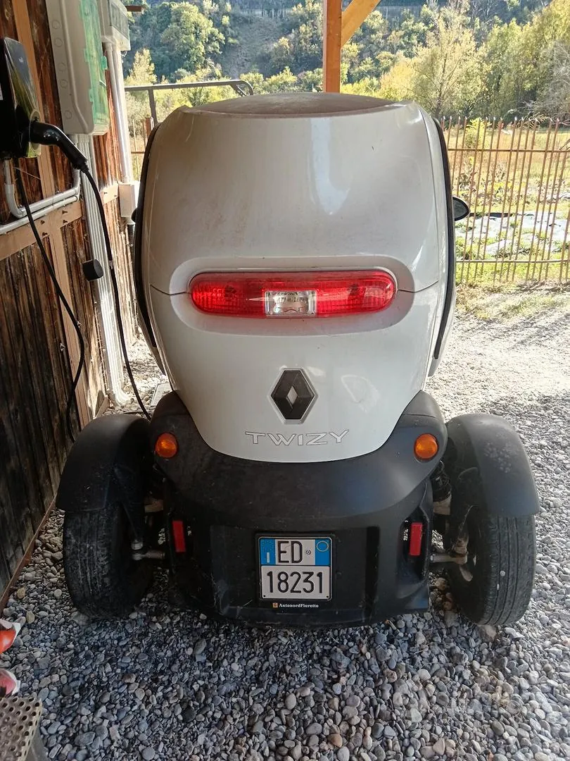 Renault Twizy 2015 photo 3