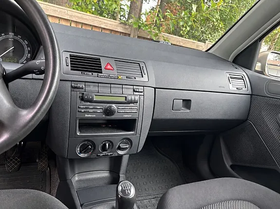 Skoda Fabia 2006 photo 5