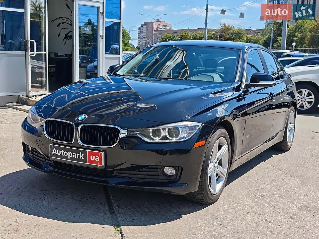 BMW 3 Series 2014 photo 2