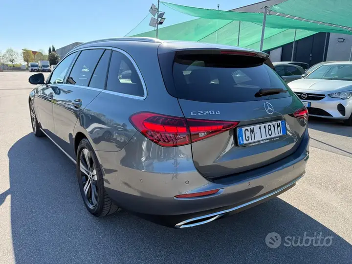 Mercedes-Benz C-Class 2023 photo 3