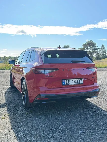 Skoda Enyaq 2022 photo 3