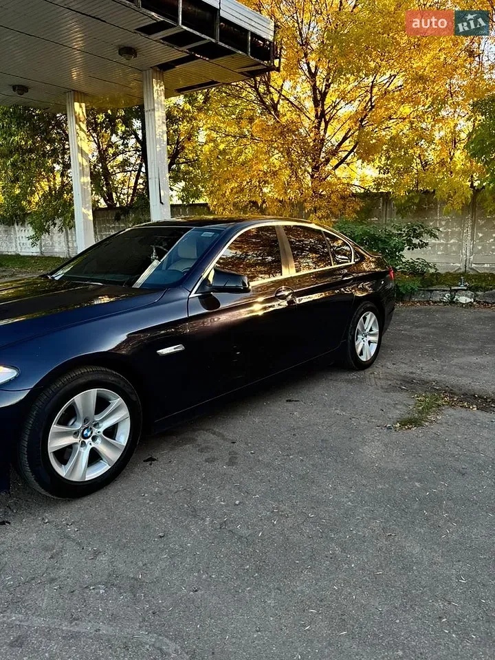 BMW 5 Series 2011 photo 5