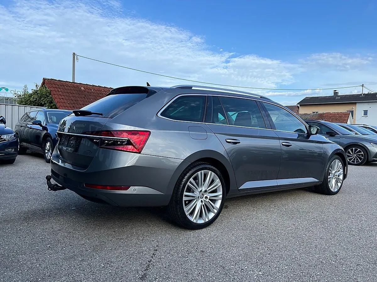 Skoda Superb 2022 photo 3