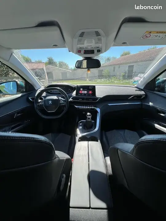Peugeot 5008 2017 photo 3
