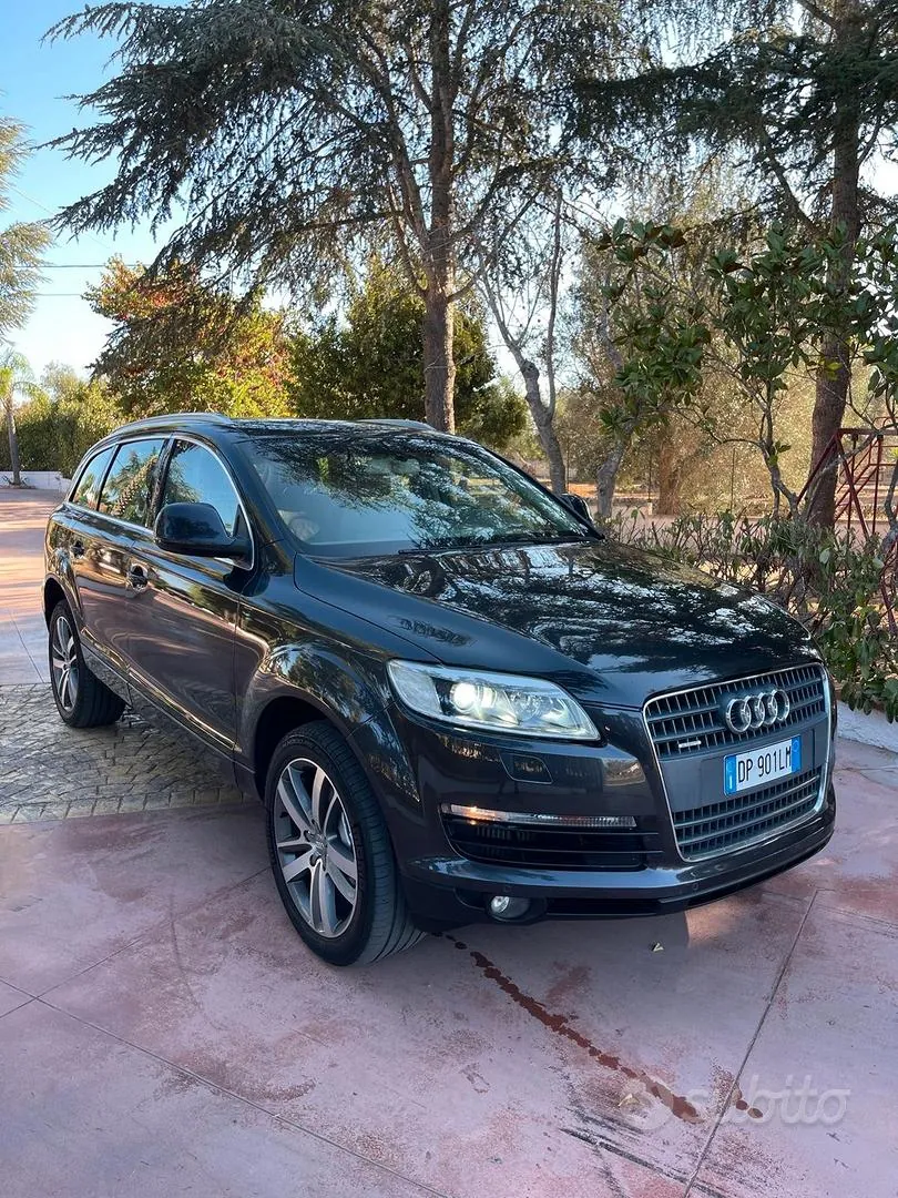 Audi Q7 2008 photo 2