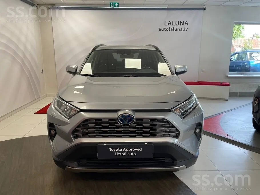Toyota Rav4 2023 photo 3