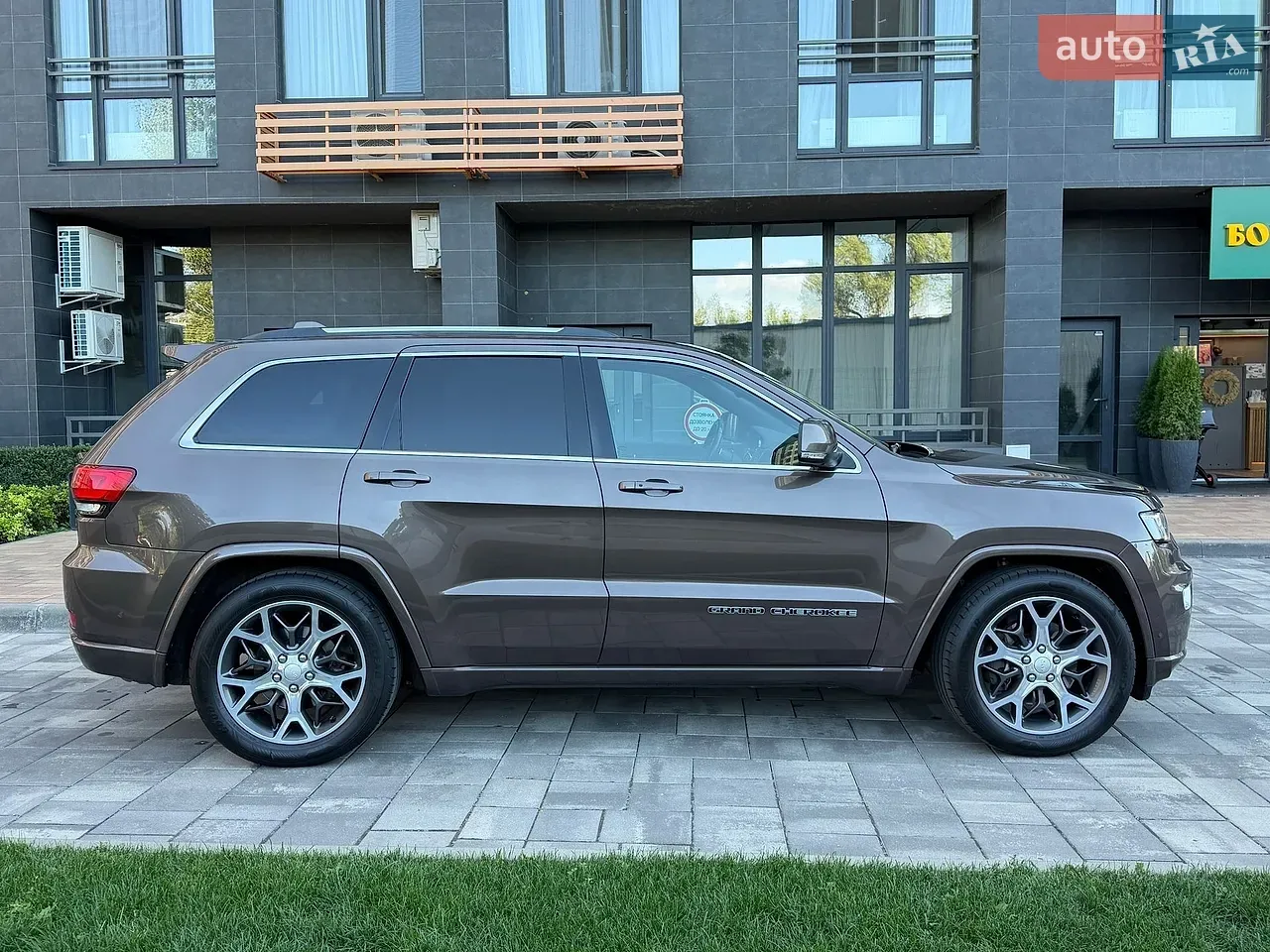 Jeep Grand Cherokee 2019 photo 2