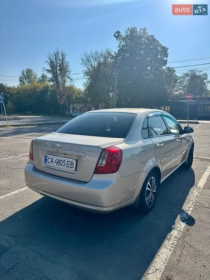 Chevrolet Lacetti 2010 photo 3