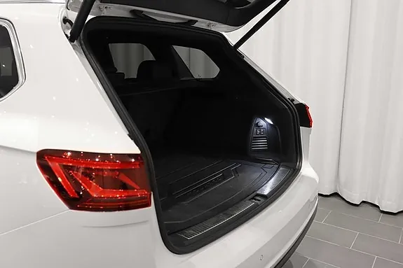 Volkswagen Touareg 2023 photo 5