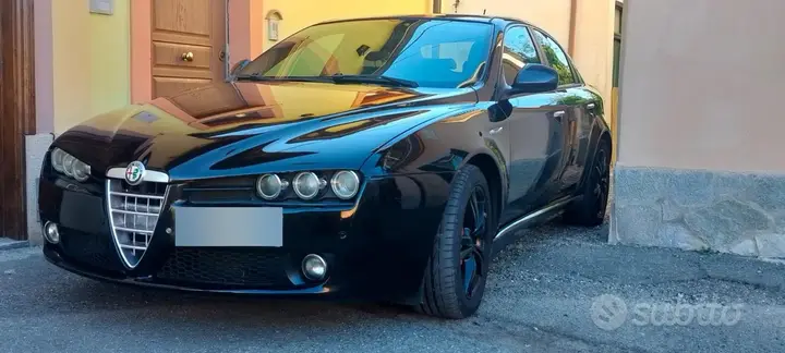 Alfa Romeo 159 2011 photo 2