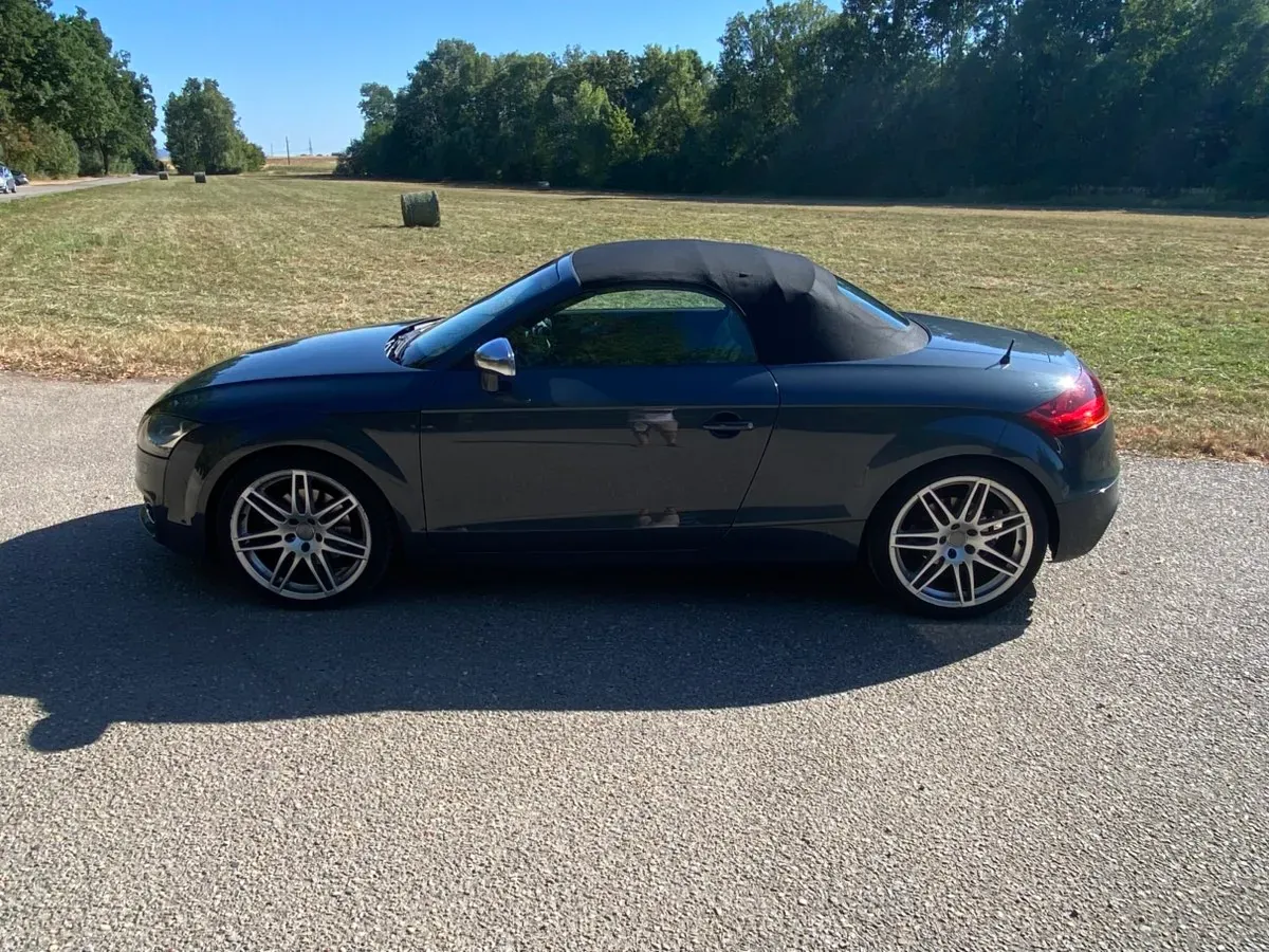 Audi Tt 2010 photo 3