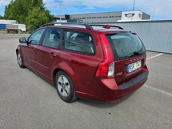 Volvo V50 2011 photo 4