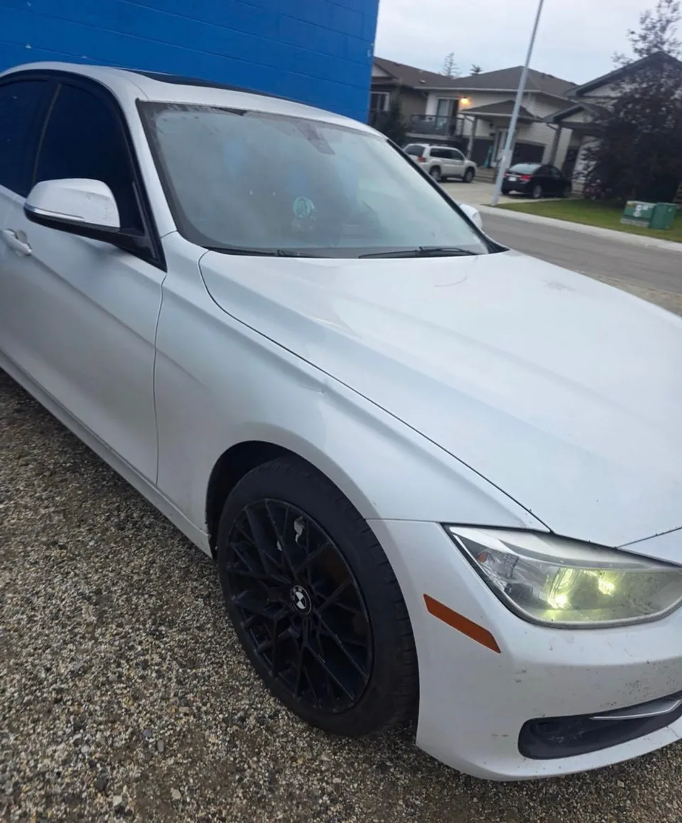 BMW 328I 2013 photo 4