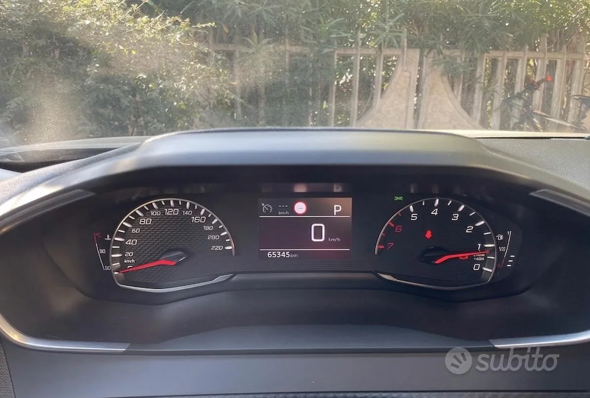 Peugeot 2008 2021 photo 5