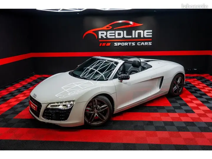 Audi R8 2014 photo 2