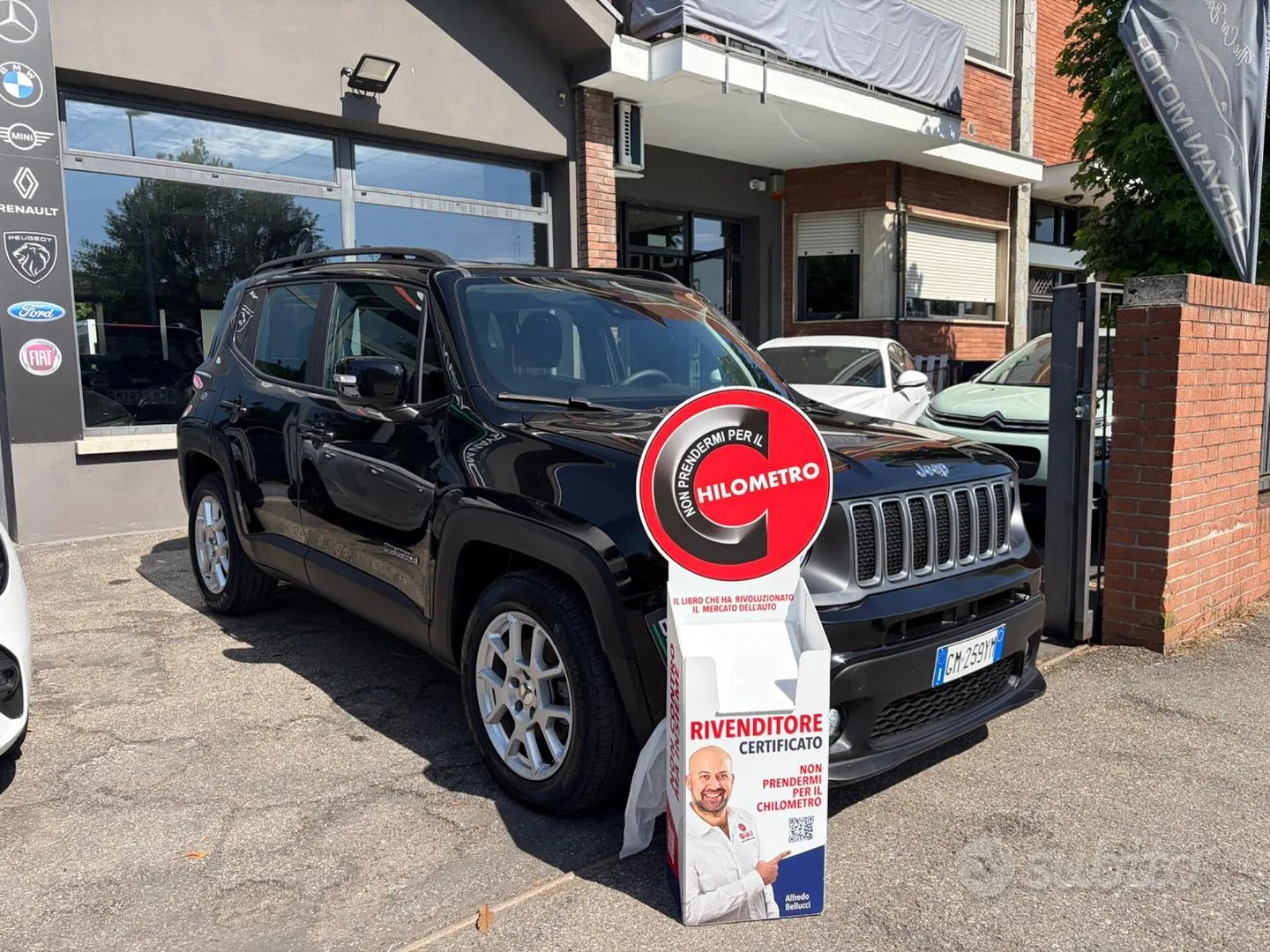 Jeep Renegade 2023 photo 2