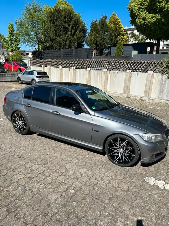 BMW 318I