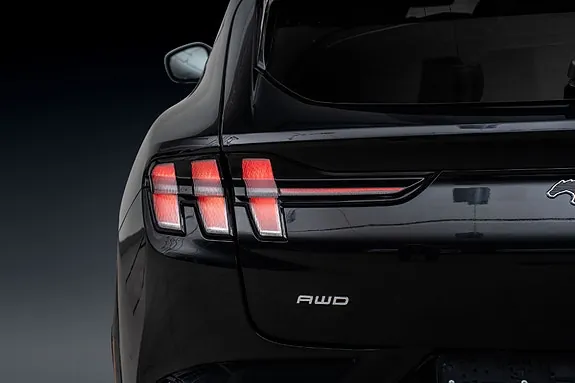 Ford Mustang Mach-E 2023 photo 5