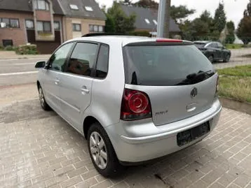 Volkswagen Polo 2008 photo 2